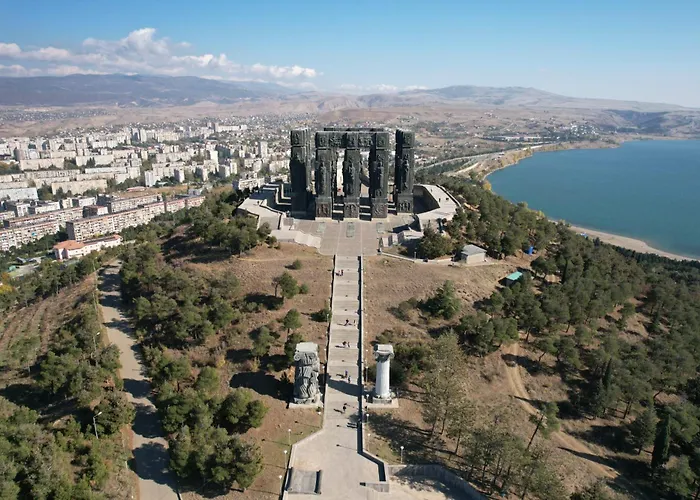 Deluxe One-Bedroom Apartment Near Metro & Tbilisi Sea
