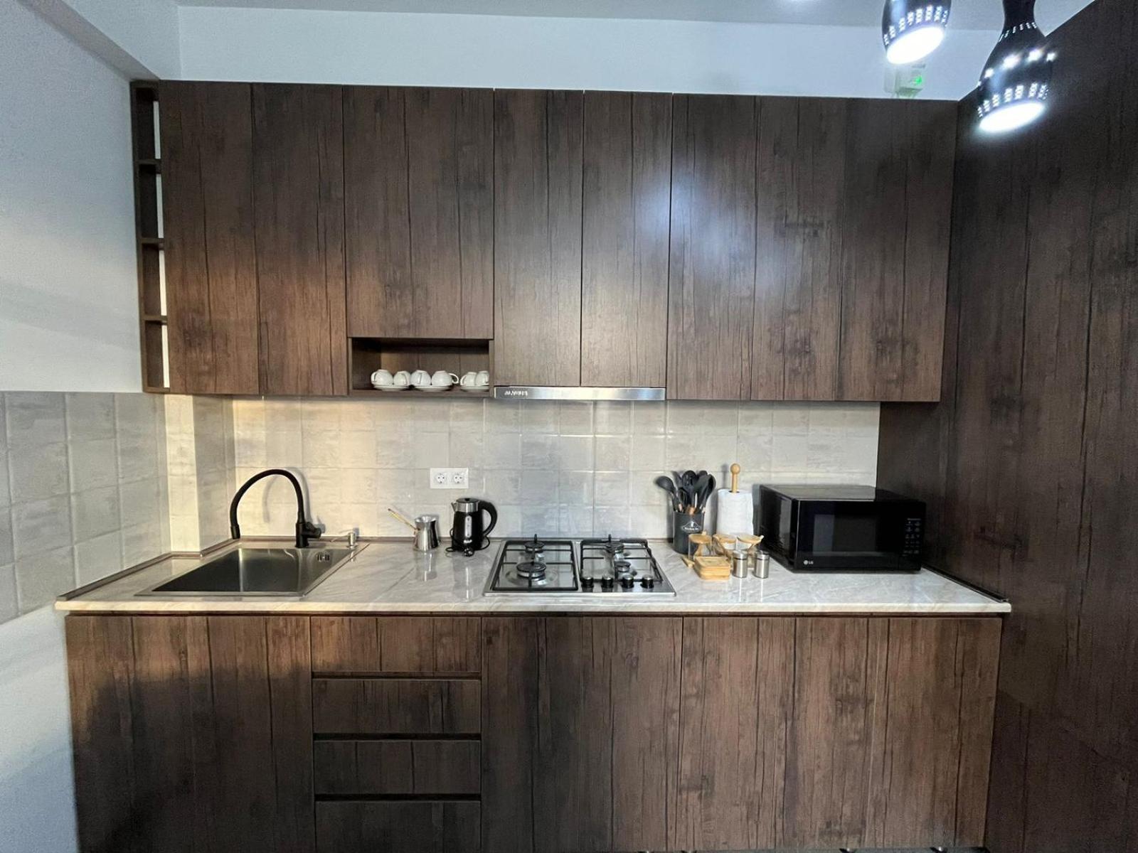 Deluxe One-bedroom Near Metro & Sea * Тбілісі